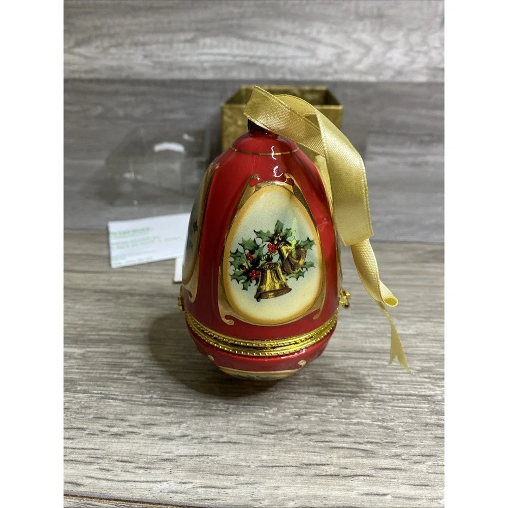 Mr. Christmas‎ Musical Egg Ornament Music Box Porcelain Valerie Parr Hill Red